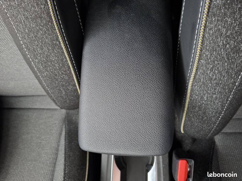 Renault Captur E-Tech full hybrid 160 ch Techno (image 28)