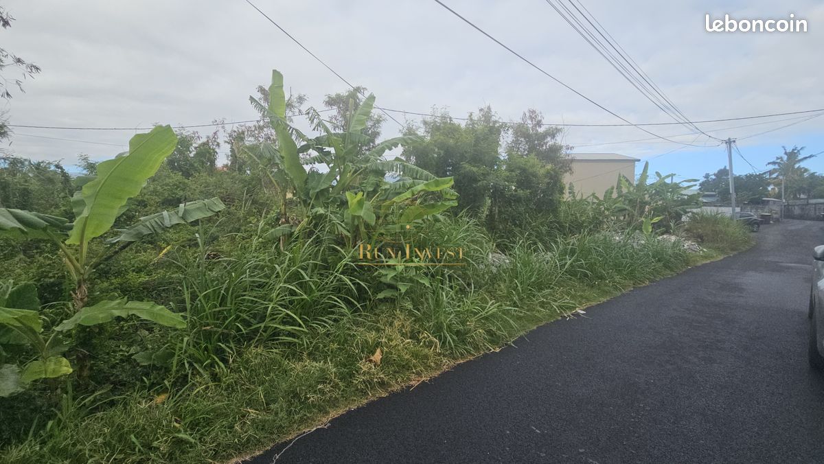 Terrain 988 m² · à Saint-André · 988 m² · 182 000 €