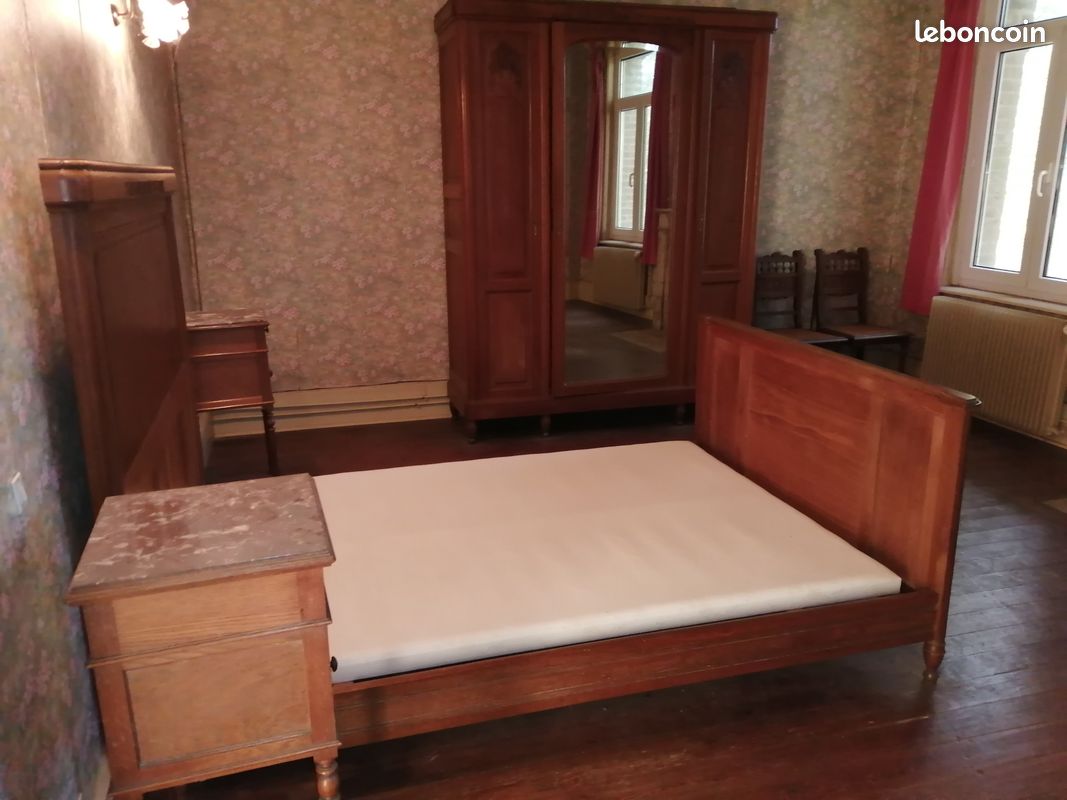 Chambre à coucher ancienne + 2 chaises (image 1)
