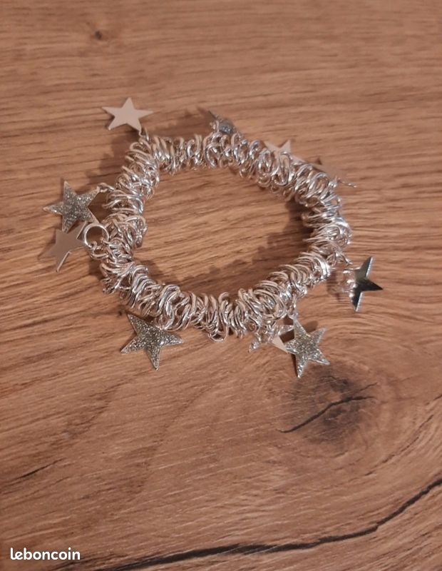 Bracelet souple métallique étoile (image 1)