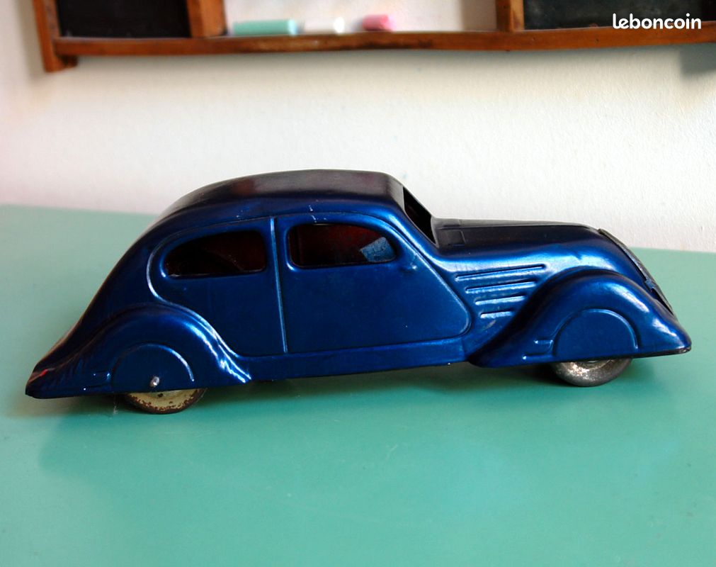 JOUET VOITURE ANCIENNE Arnold Primal en tôle avec personnage EUR 250,00