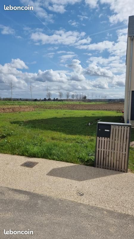Terrain à bâtir de 387 m² à CHAMBRY (77) · 130 000 €