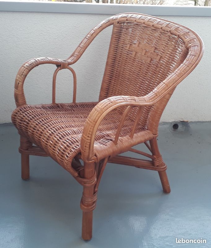 Fauteuil enfant en rotin verni (image 3)