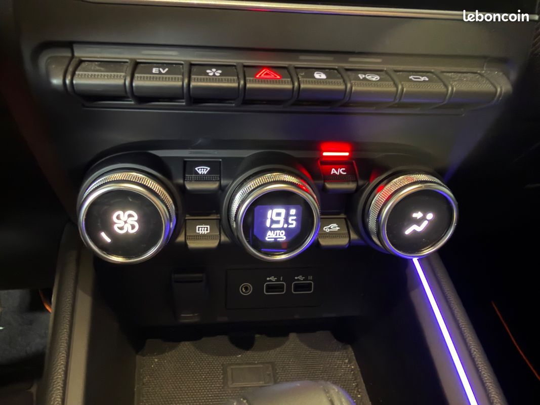 RENAULT CLIO 1.6 E-TECH 145 FULL-HYBRID ESPRIT ALPINE BVA + BOSE + CAMÉRa 360° (image 26)