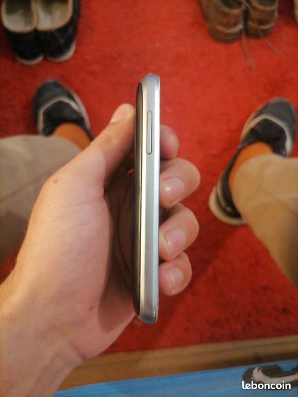 Téléphone portable samsung (image 2)