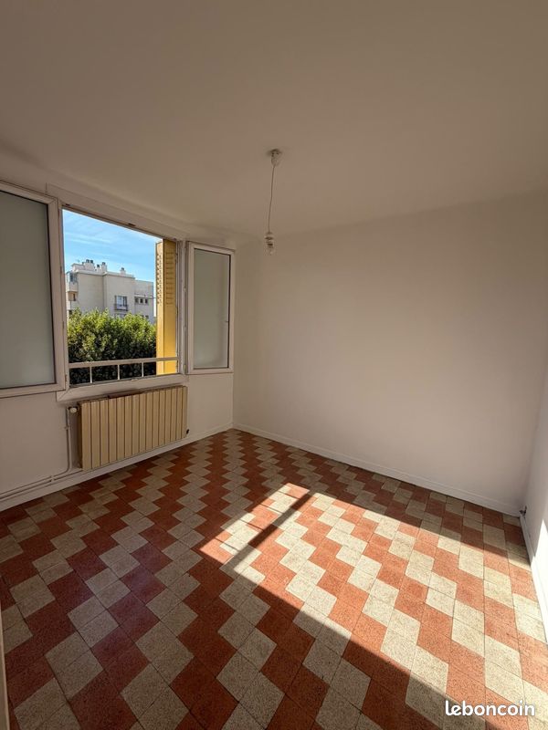 Appartement 3 pièces 63 m² · à Marseille · 63 m² · 108 000 €