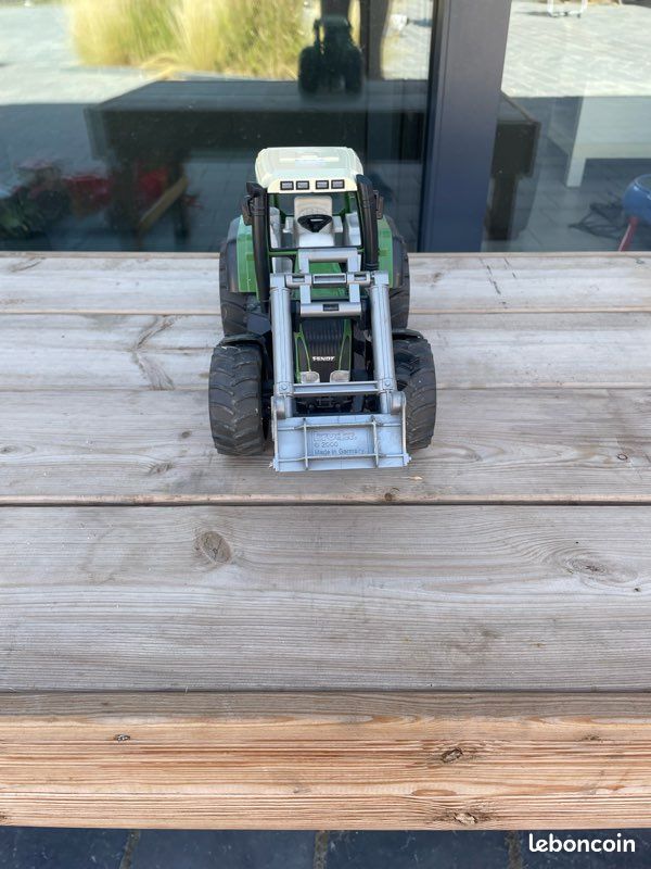 Bruder tracteur Favorit avec fourche avant et remorque forestière (image 8)