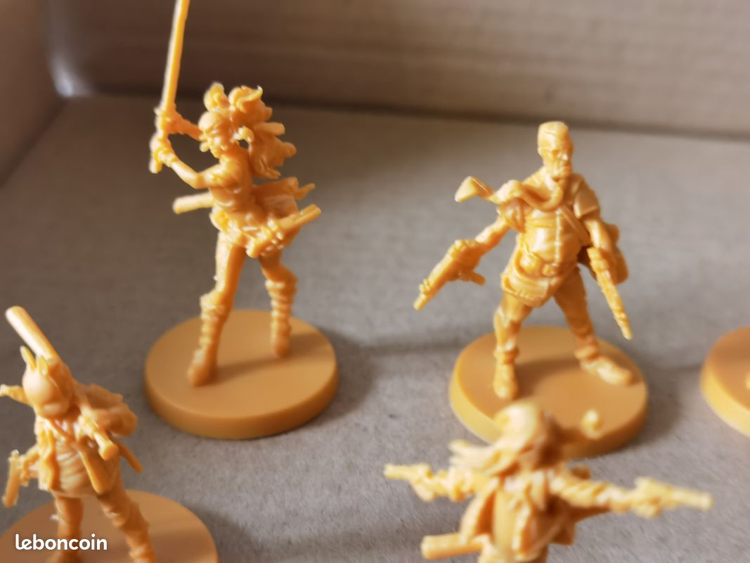 Lot de 3 ou 4 Figurines de personnages – ZOMBICIDE (image 11)