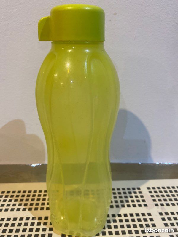 Bouteille Tupperware (image 1)