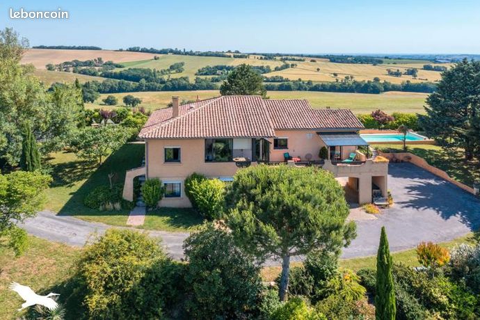 Maison 7 pièces 219 m²