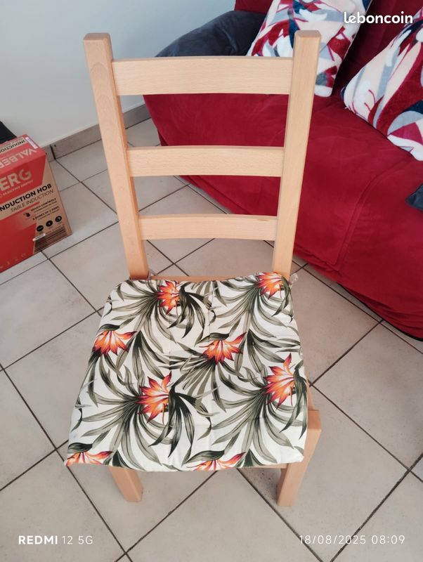 LOT DE 6 CHAISES en Hêtre (image 1)