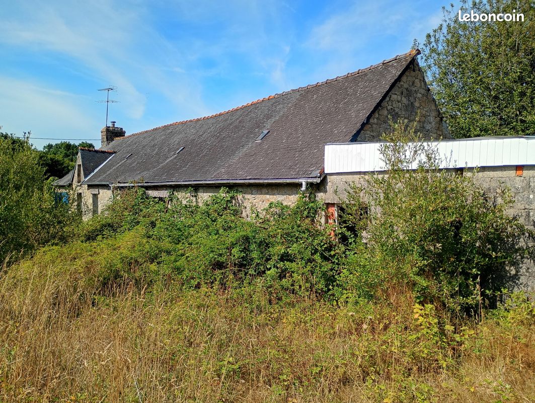 Maison 3 pièces 150 m² · à Glomel · 150 m² · 35 000 €