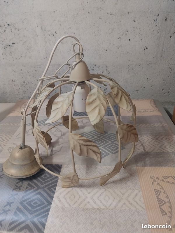 Lustre (image 1)