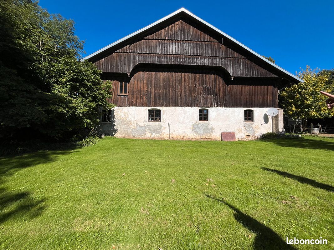 Maison 8 pièces 260 m² · à La Bosse · 260 m² · 420 000 €