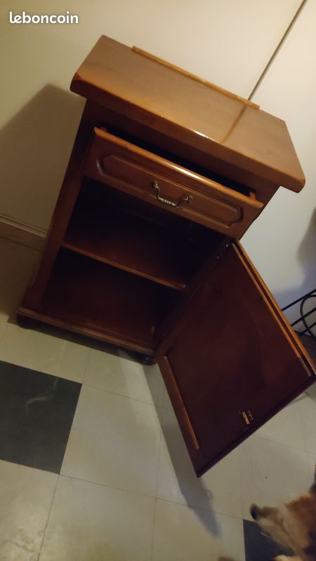 Meuble de rangement avec un tiroir en merisier bon état (image 5)