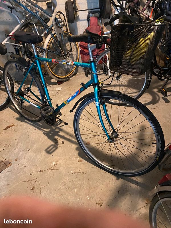 Vélo VTC (image 1)