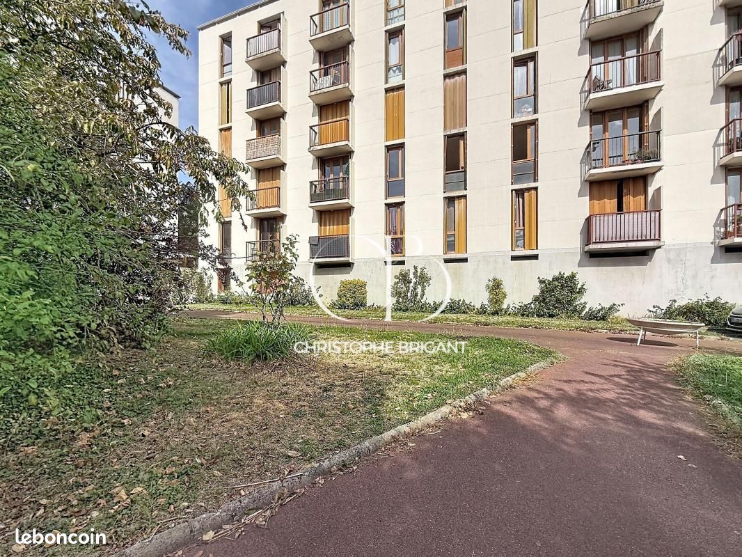 Appartement 3 pièces 56 m² · à Villejuif · 56 m² · 229 000 €
