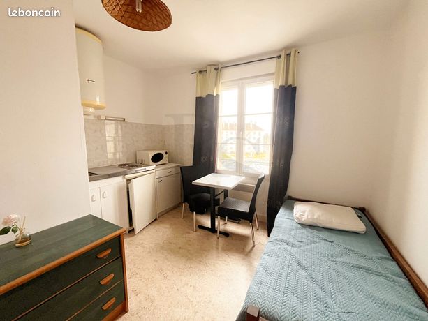 Studio 1 pièce 14 m²
