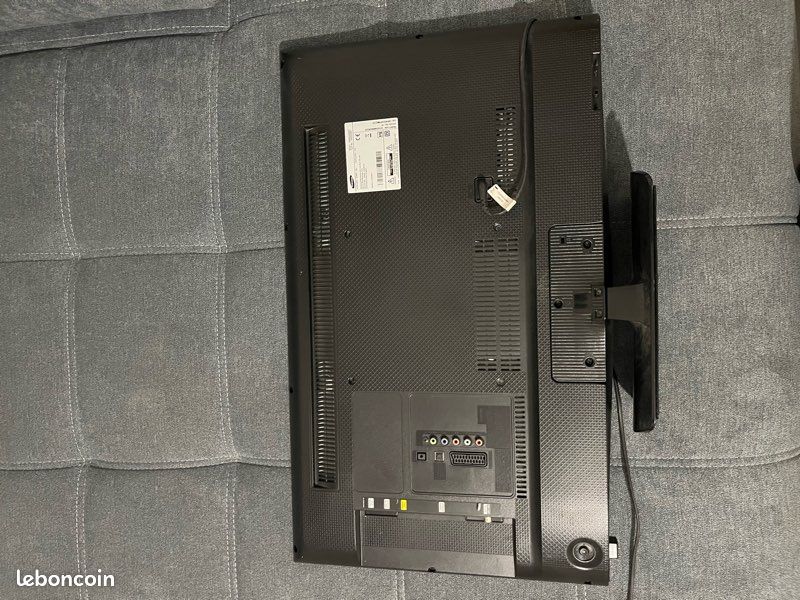 TV Samsung (image 2)