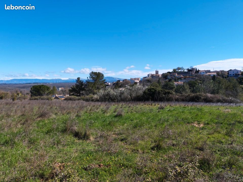 Terrain 1 000 m² Montmeyan · 105 500 €