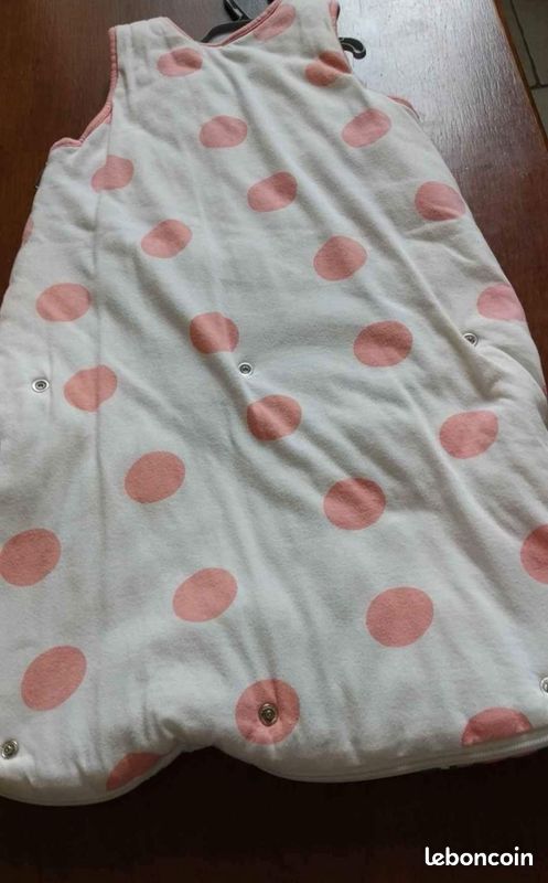 Vêtements fille 3 mois turbulette 0 à 6 mois vend le lot non dissociable (image 9)