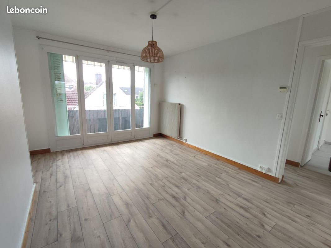 Appartement 3 pièces 54 m² · à Saint-Étienne-du-Rouvray · 54 m² · 650 €