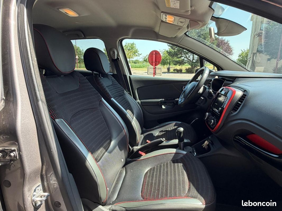 RENAULT CAPTUR TCe 90 Energy SS eco² SL Helly Hansen - REGULATEUR DE VITESSE / RADAR AR/ CAMERA DE RECUL (image 13)