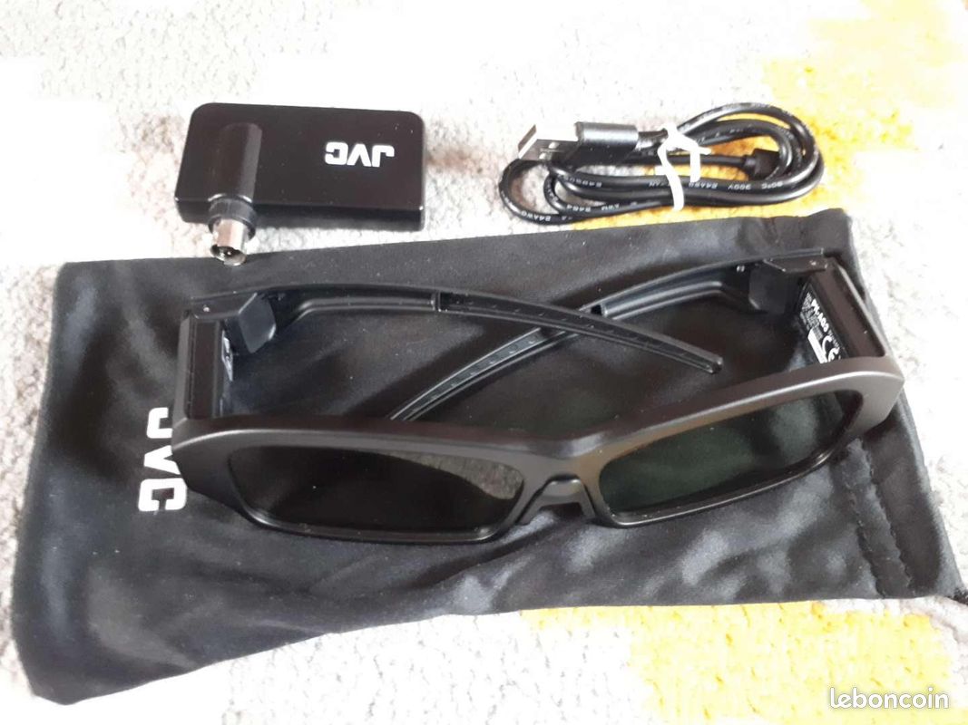 Lunettes 3D Actives JVC PK-AG3G (noir) - Nécessite L'émetteur PK-EM2 Pour Fonctionner En Radiofréquence