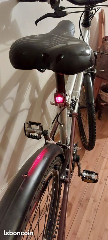 Vélo VTT VTC, tout suspendu, aluminium, 7 vitesses, garde-boue + Antivol neuf (image 7)