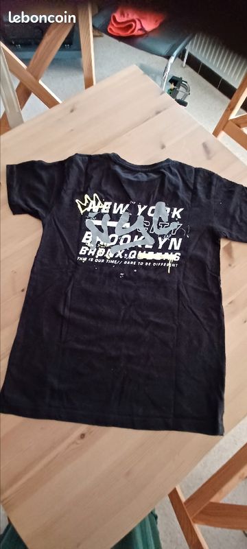 T-shirt Primark garçon noir NYC 8/9ans.mh26 (image 4)