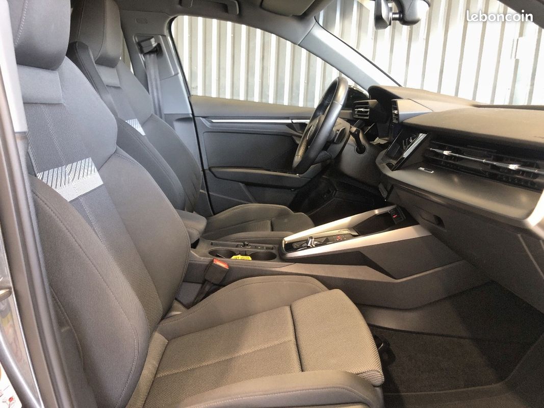 AUDI A3 Sportback 45 TFSIe 245 S tronic 6 Competition (image 18)
