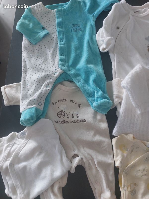 Pyjamas, boddys,brassiere naissance ( 50 cm) (image 2)