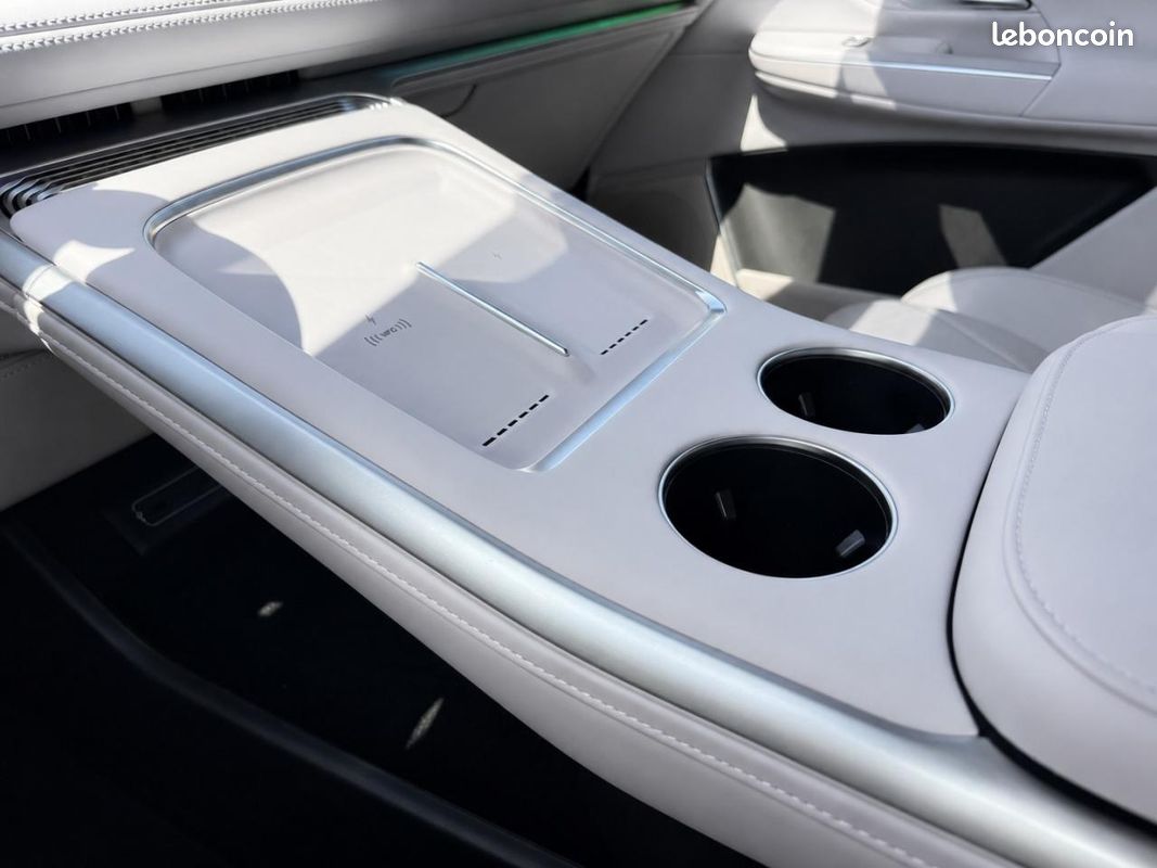 Xpeng g9 575 awd performance 93.1 kwh black edition / cuir diamant / attelage / sieges massants / audio dynau (image 9)