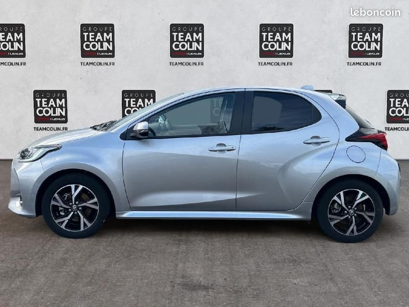 Toyota Yaris 116h Design 5p MC24 (image 2)