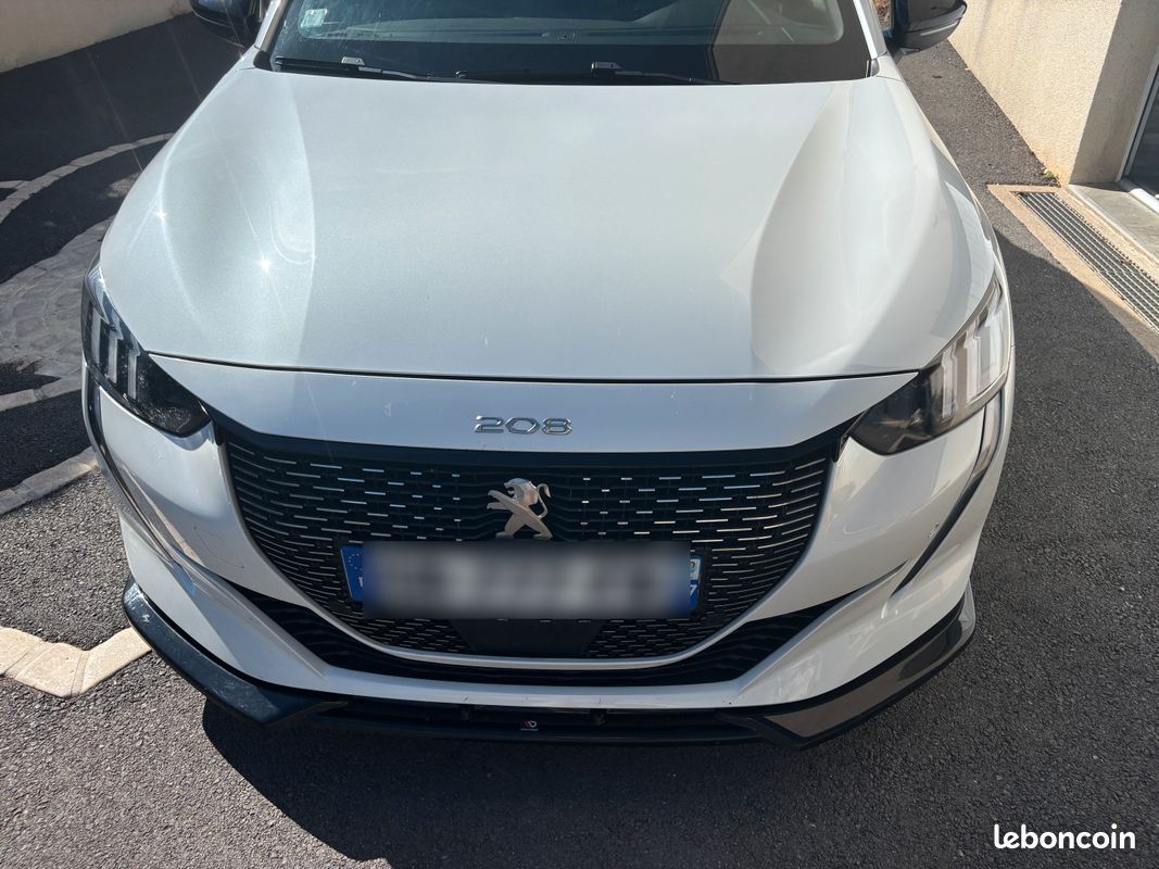 PEUGEOT 208 GT PACK EAT8 1,2 PURETECH 100ch (image 1)