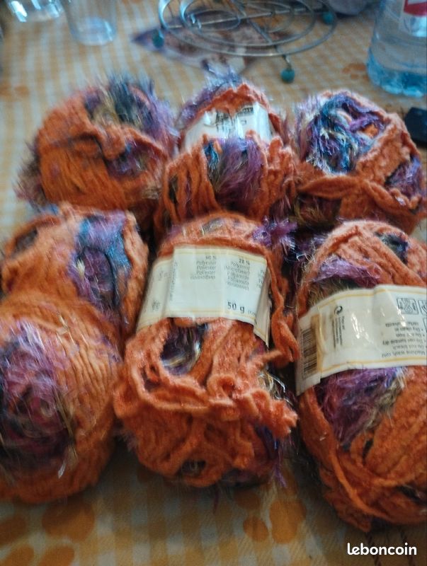 6 pelotes de laine multicolore (image 1)