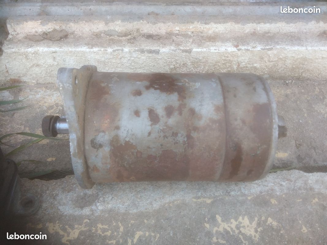 Dynamo Lucas pour Massey Fergusson TEF 20 (image 1)