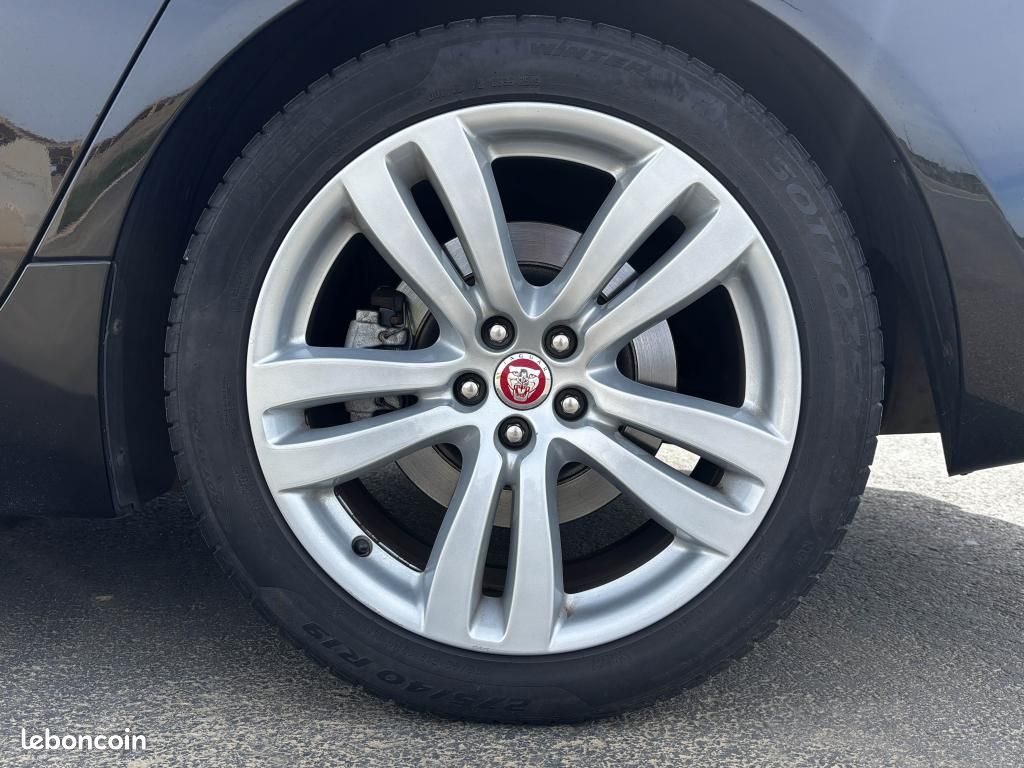 JAGUAR XJ Courte - 3.0 D V6 - 275ch - BVA 8 - Luxe Premium Phase 1 - Garantie 12 mois (image 36)
