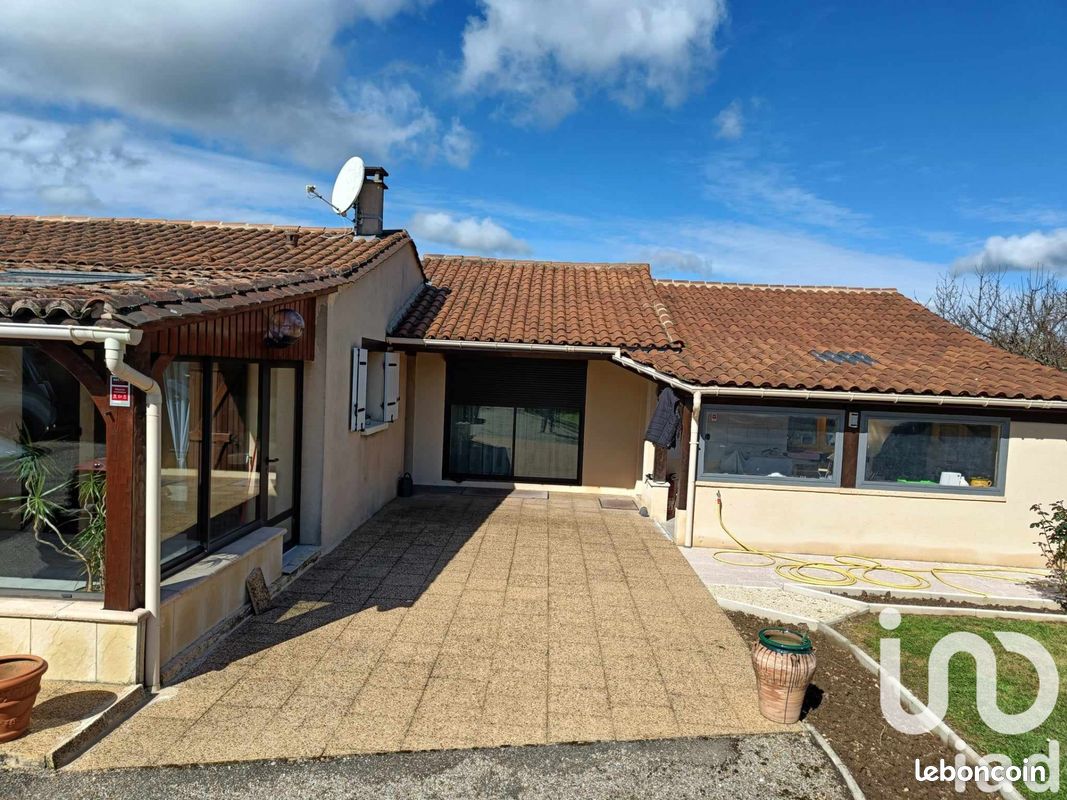 Villa 9 pièces 160 m² - Lavalade 24540 (image principale 0)