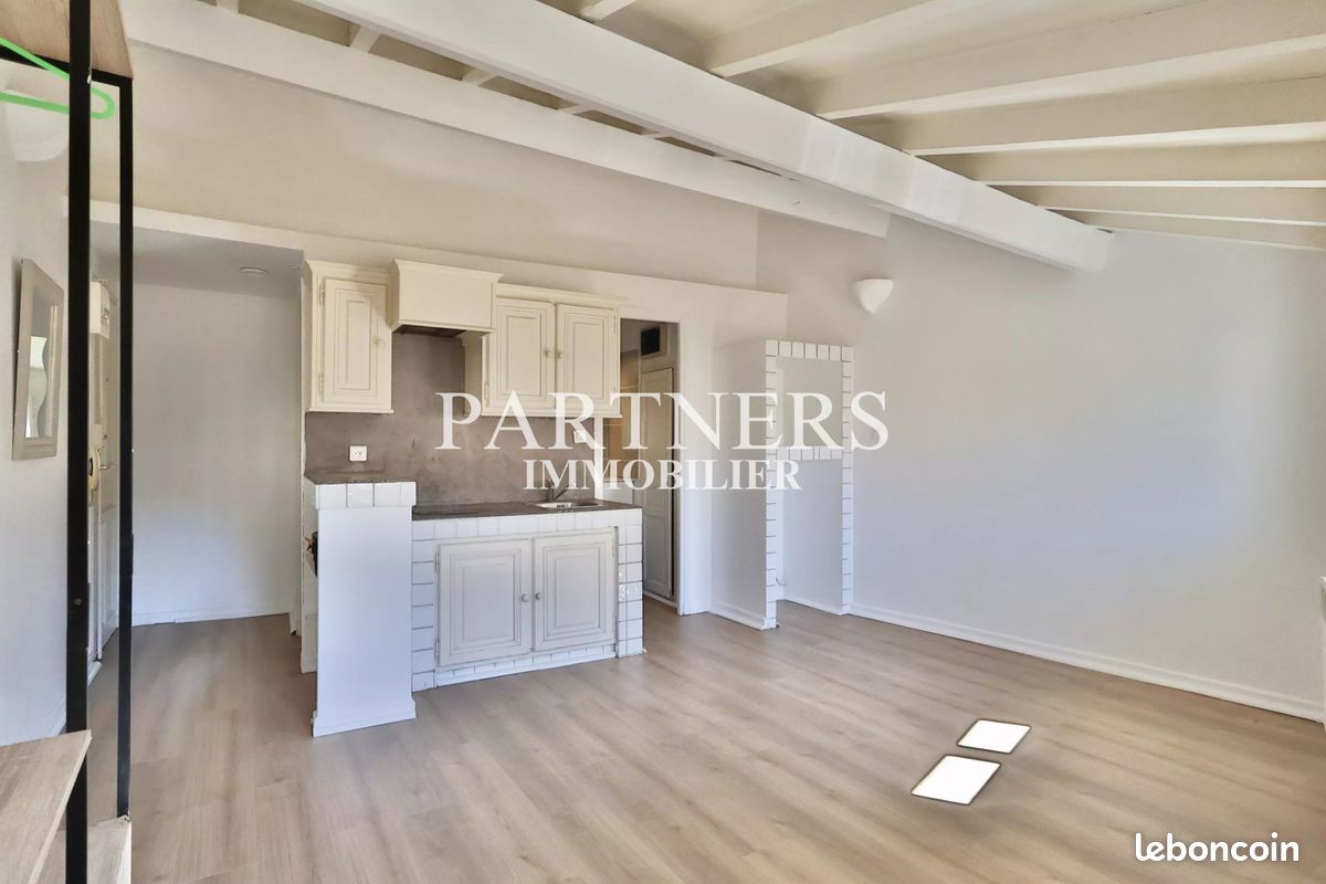 Appartement 1 pièce 23 m² · à Aix-en-Provence · 23 m² · 149 000 €