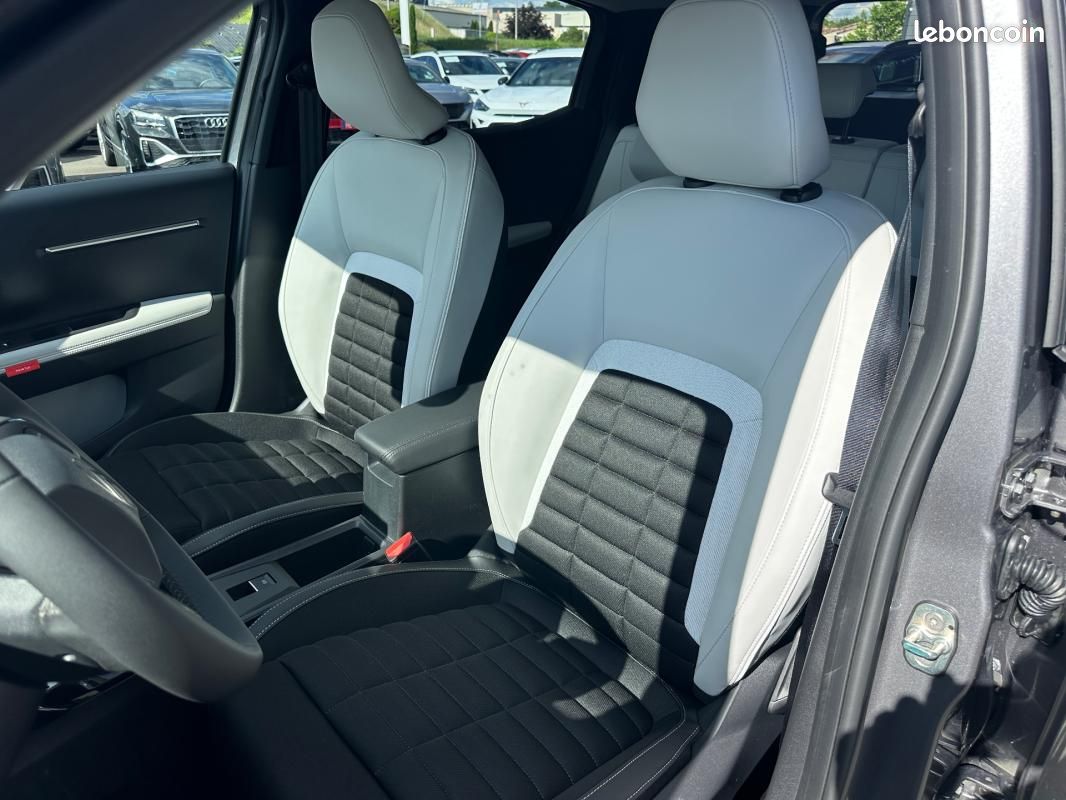 Citroën C3 Aircross Hybride 145 ch Aut Max (image 9)