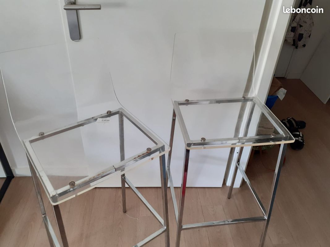 Lot de deux chaises hautes (image 1)