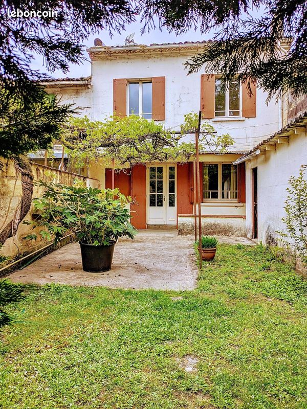 Maison 6 pièces 148 m² · à Castillon-la-Bataille · 148 m² · 89 500 €