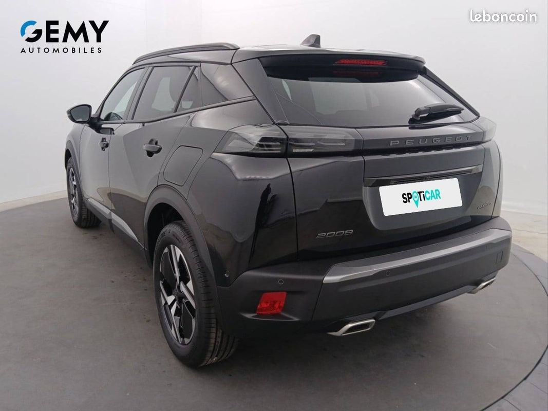 PEUGEOT 2008 Hybrid 145 e-DCS6 Allure (image 7)