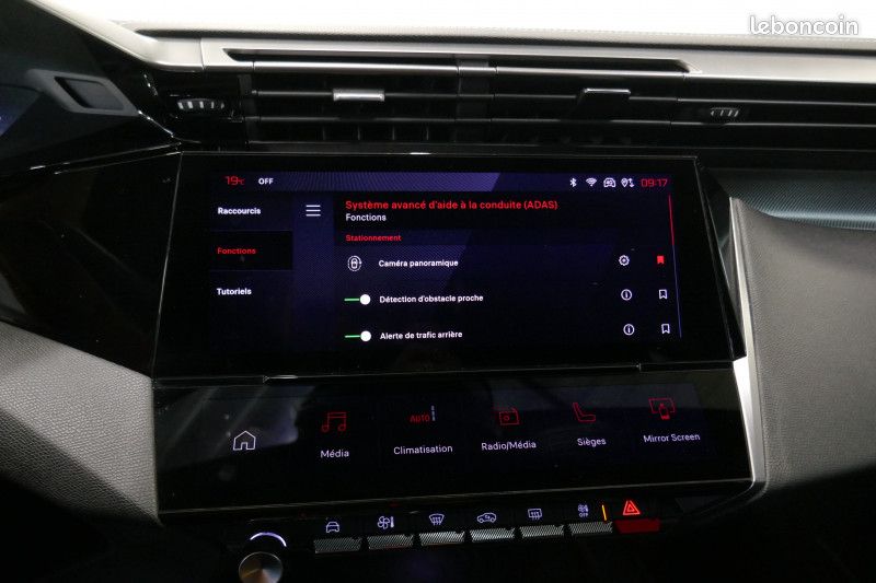 Peugeot 308 1.5 BLUEHDI 130CH S&S GT EAT8 (image 24)