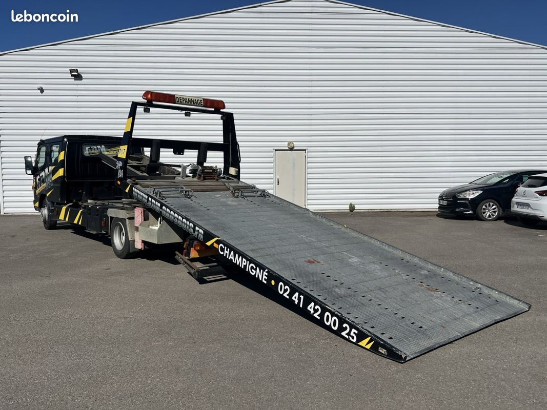 Mitsubishi CANTER DEPANNEUSE PLATEAU GAUBERT (image 5)