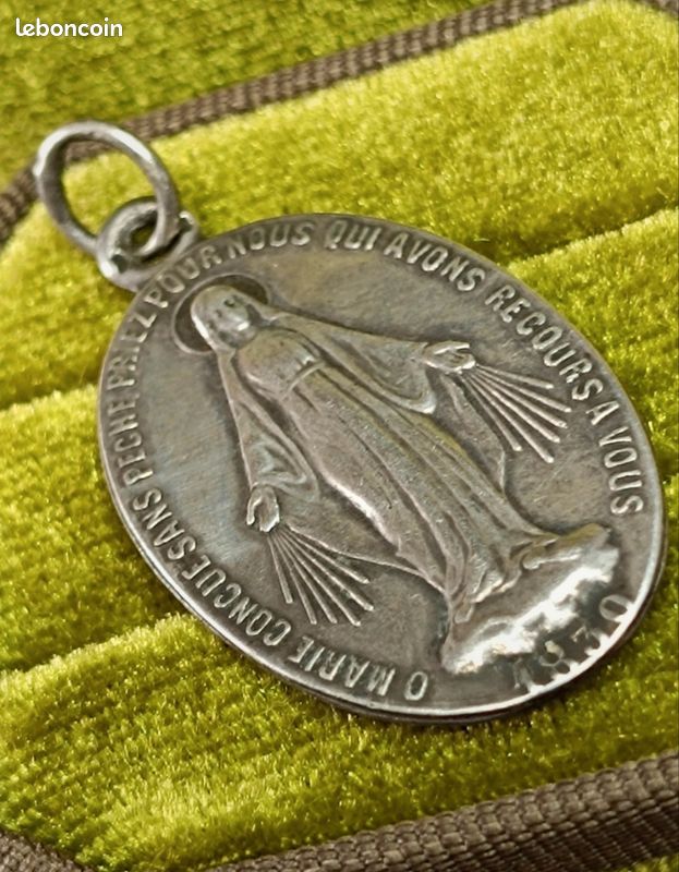 Médaille En Argent – Ascension De La Vierge – 30x19.5 Mm – 1895 – France