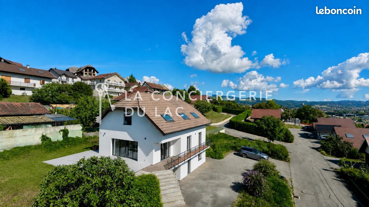 Maison 8 pièces 197 m² · à Poisy · 197 m² · 1 100 000 €