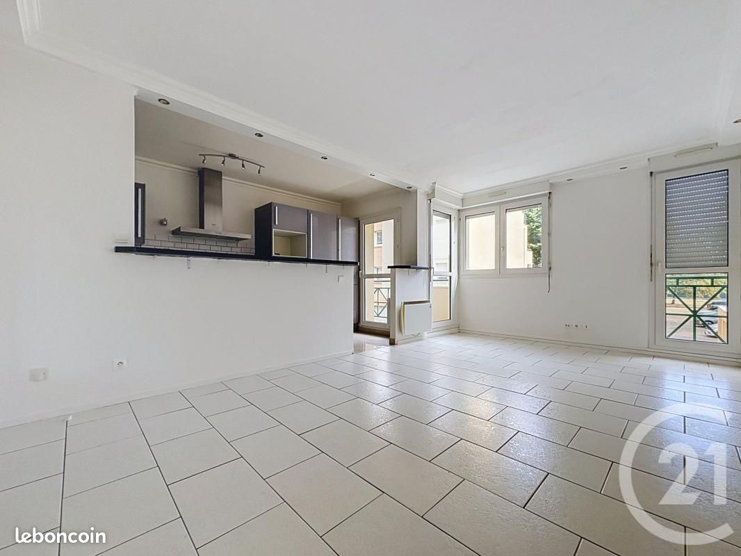 Appartement 2 pièces 50 m² · à Moissy-Cramayel · 50 m² · 880 €