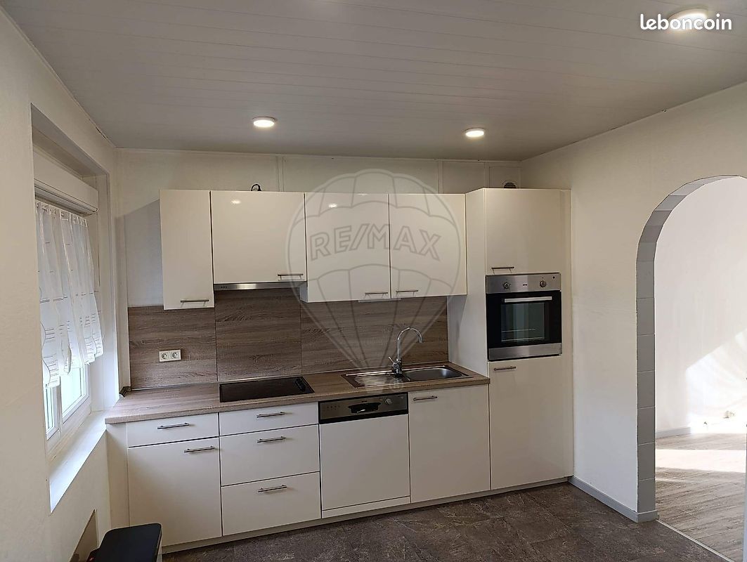 Appartement 5 pièces 81 m² · à Petite-Rosselle · 81 m² · 93 000 €